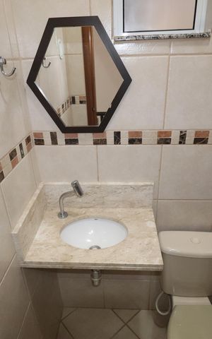 Casa à venda com 152m², 4 quartos e 2 vagasLavabo 1