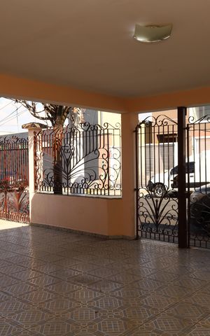 Casa à venda com 300m², 4 quartos e 3 vagasGaragem