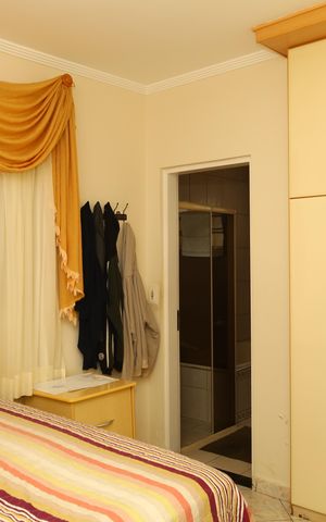 Casa à venda com 300m², 4 quartos e 3 vagasSuíte