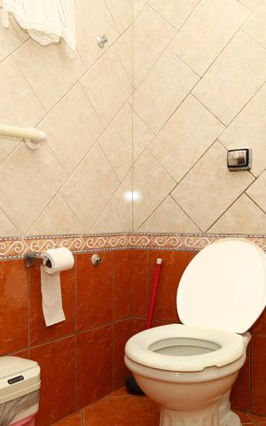 Casa à venda com 300m², 4 quartos e 3 vagasBanheiro 2