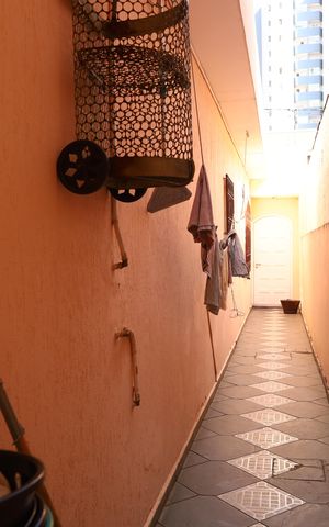 Casa à venda com 300m², 4 quartos e 3 vagasCorredor Externo