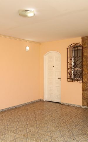 Casa à venda com 300m², 4 quartos e 3 vagasGaragem