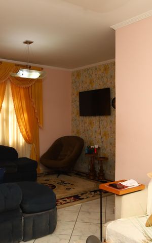 Casa à venda com 300m², 4 quartos e 3 vagasSala
