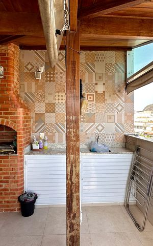 Apartamento à venda com 184m², 3 quartos e 2 vagas Apartamento à venda com 184m², 3 quartos e 2 vagasVaranda