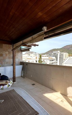 Apartamento à venda com 184m², 3 quartos e 2 vagas Apartamento à venda com 184m², 3 quartos e 2 vagasVaranda