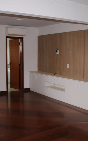 Apartamento à venda com 195m², 2 quartos e 3 vagasSuíte 2