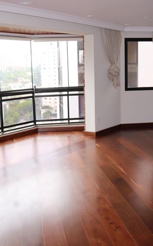 Apartamento à venda com 195m², 2 quartos e 3 vagasSala