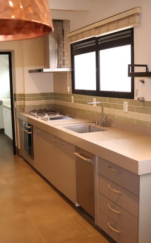 Apartamento à venda com 195m², 2 quartos e 3 vagasCozinha