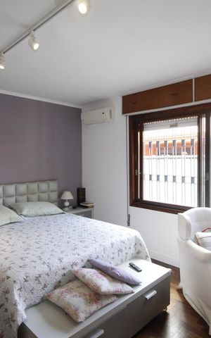 Casa à venda com 300m², 4 quartos e 2 vagasSuíte