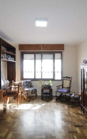 Casa à venda com 300m², 4 quartos e 2 vagasSala