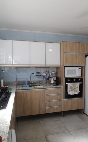 Casa à venda com 300m², 4 quartos e 2 vagasCozinha
