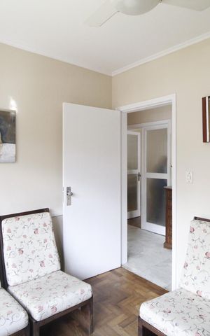 Casa à venda com 300m², 4 quartos e 2 vagasEscritório
