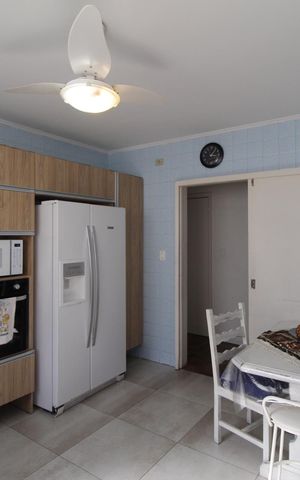 Casa à venda com 300m², 4 quartos e 2 vagasCozinha