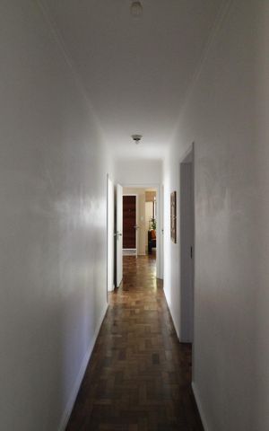 Casa à venda com 300m², 4 quartos e 2 vagasCorredor