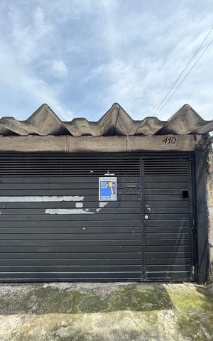Casa para alugar com 150m², 4 quartos e 3 vagas Casa para alugar com 150m², 4 quartos e 3 vagasFachada