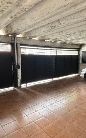 Casa para alugar com 150m², 4 quartos e 3 vagas Casa para alugar com 150m², 4 quartos e 3 vagasGaragem