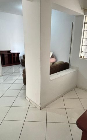 Casa para alugar com 150m², 4 quartos e 3 vagas Casa para alugar com 150m², 4 quartos e 3 vagasSala