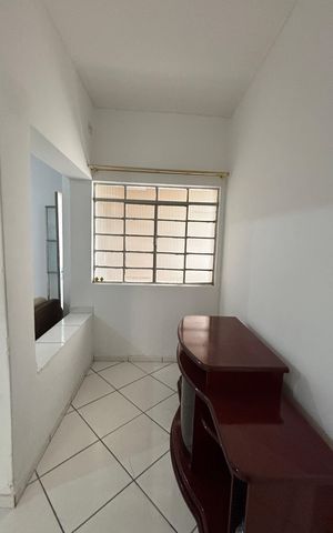 Casa para alugar com 150m², 4 quartos e 3 vagas Casa para alugar com 150m², 4 quartos e 3 vagasSala