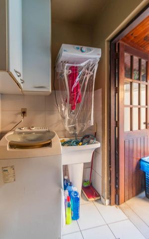 Casa à venda com 120m², 3 quartos e 1 vagaCozinha e Área de Serviço