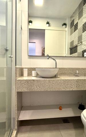 Apartamento à venda com 92m², 2 quartos e sem vaga Apartamento à venda com 92m², 2 quartos e sem vagaBanheiro social
