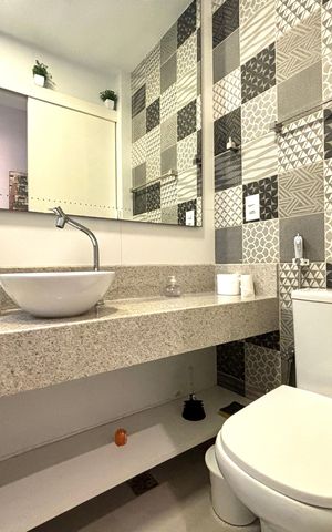 Apartamento à venda com 92m², 2 quartos e sem vaga Apartamento à venda com 92m², 2 quartos e sem vagaBanheiro social