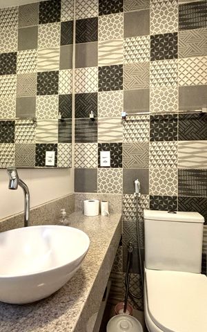 Apartamento à venda com 92m², 2 quartos e sem vaga Apartamento à venda com 92m², 2 quartos e sem vagaBanheiro social