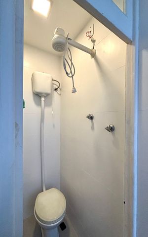 Apartamento à venda com 92m², 2 quartos e sem vaga Apartamento à venda com 92m², 2 quartos e sem vagaBanheiro de Serviço