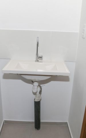 Apartamento à venda com 38m², 2 quartos e sem vaga Apartamento à venda com 38m², 2 quartos e sem vagaBanheiro
