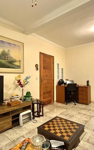 Casa à venda com 107m², 3 quartos e 2 vagas Casa à venda com 107m², 3 quartos e 2 vagasSala