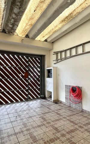 Casa à venda com 107m², 3 quartos e 2 vagas Casa à venda com 107m², 3 quartos e 2 vagasGaragem