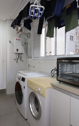 Apartamento à venda com 181m², 4 quartos e 4 vagasÁrea de Serviço