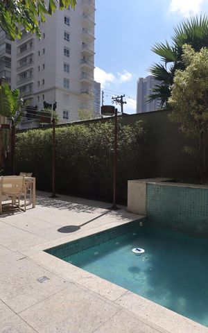 Apartamento à venda com 181m², 4 quartos e 4 vagasÁrea Comum - Piscina