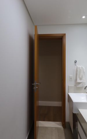 Apartamento à venda com 181m², 4 quartos e 4 vagasBanheiro Social