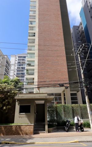 Apartamento à venda com 181m², 4 quartos e 4 vagasFachada