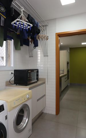 Apartamento à venda com 181m², 4 quartos e 4 vagasÁrea de Serviço