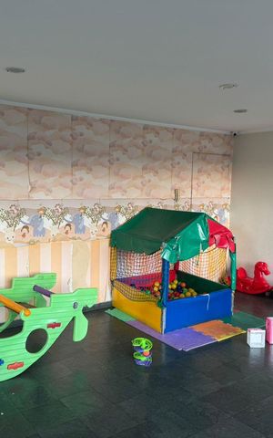 Apartamento à venda com 74m², 3 quartos e 2 vagas Apartamento à venda com 74m², 3 quartos e 2 vagasÁrea Comum - Playground
