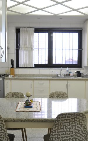 Apartamento à venda com 154m², 4 quartos e 2 vagasCozinha