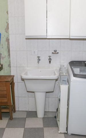 Casa à venda com 120m², 3 quartos e 1 vaga Casa à venda com 120m², 3 quartos e 1 vagaÁrea de Serviço e Churrasqueira