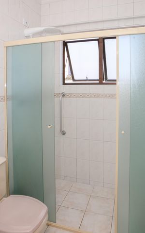 Casa à venda com 120m², 3 quartos e 1 vaga Casa à venda com 120m², 3 quartos e 1 vagaBanheiro da Suíte