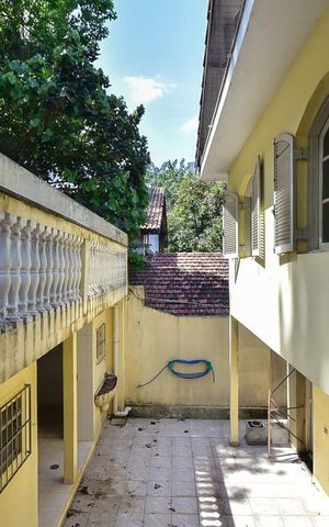 Casa à venda com 302m², 4 quartos e 3 vagasQuintal