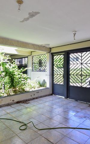 Casa à venda com 302m², 4 quartos e 3 vagasGaragem