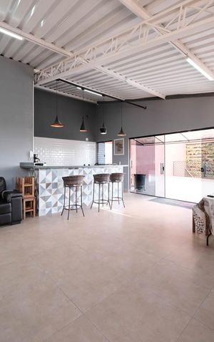 Casa para alugar com 250m², 1 quarto e sem vagaStudio