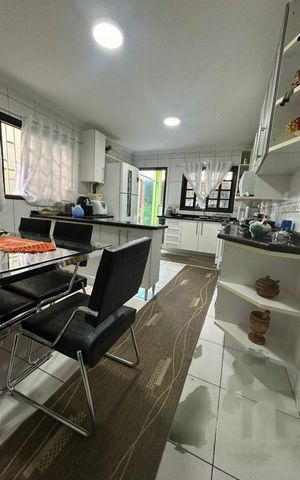 Casa à venda com 150m², 3 quartos e 1 vaga