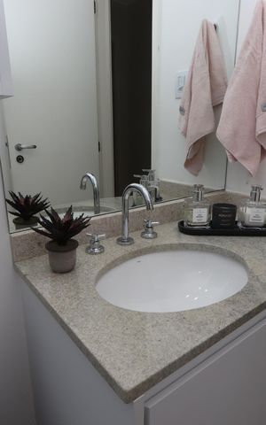 Apartamento à venda com 81m², 3 quartos e 2 vagasBanheiro Social