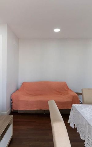 Apartamento à venda com 73m², 3 quartos e 1 vaga Apartamento à venda com 73m², 3 quartos e 1 vagaSala