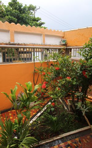 Casa à venda com 361m², 5 quartos e 2 vagasQuintal Frente