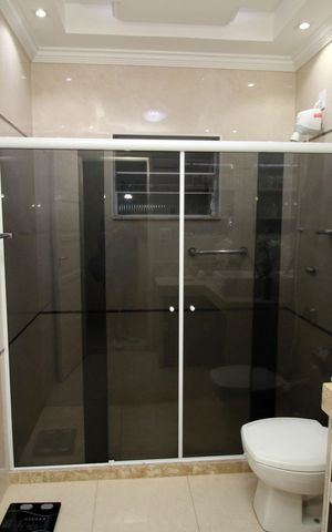 Casa à venda com 361m², 5 quartos e 2 vagasBanheiro Social