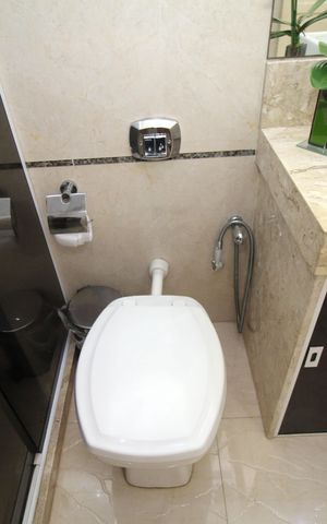 Casa à venda com 361m², 5 quartos e 2 vagasBanheiro Social