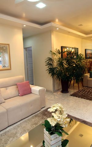 Casa à venda com 361m², 5 quartos e 2 vagasSala