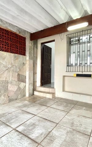 Casa para alugar com 75m², 2 quartos e 1 vaga Casa para alugar com 75m², 2 quartos e 1 vagaGaragem